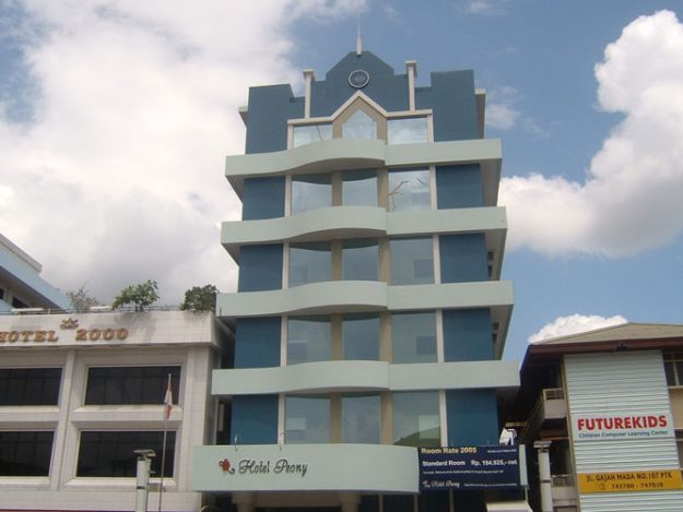 Pembangunan Hotel Gajahmada II Pontianak (Hotel Peony)