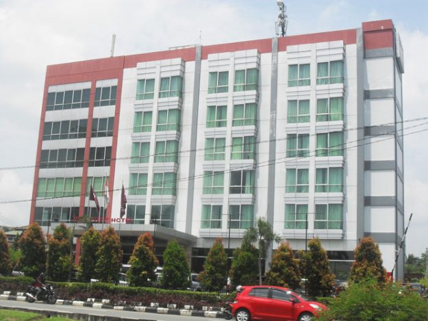 Pembangunan Hotel Mercure Jl. A. Yani Pontianak