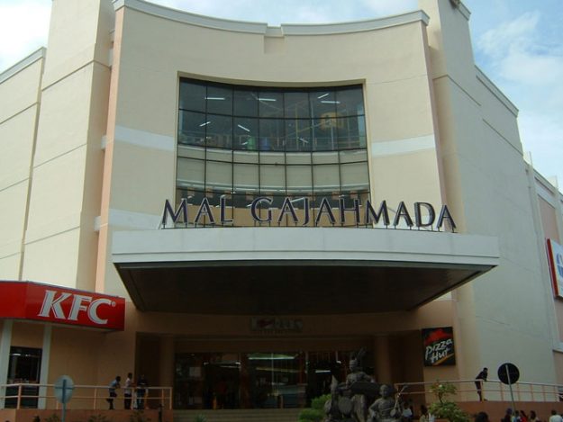 Pembangunan Gajah Mada Mal 5 Lantai