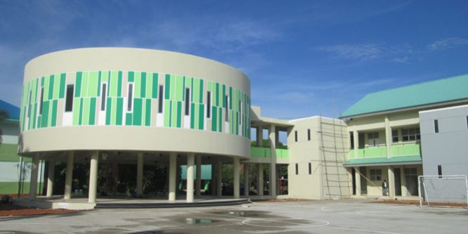 Pembangunan Amphyteather/Plaza Halaman Dan Kantin SMA Negeri 1 Pontianak.